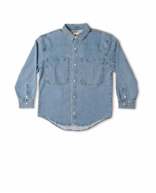 Light Hayai shirt in studio